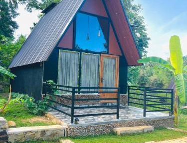 Jungle Lake View Cabana
