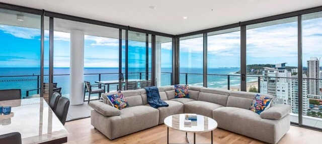 Luxury 3 Bedroom Ocean View Apartment