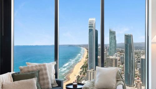 Meriton Skyhome lvl45 2BR Ocean - City Views, Pool, Gym