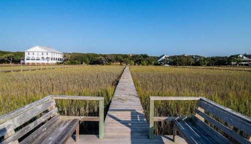 Ocean Breezes Historic Home with Creek Dock