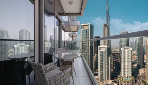 Paramount Luxury 2BR with Burj Khalifa Views