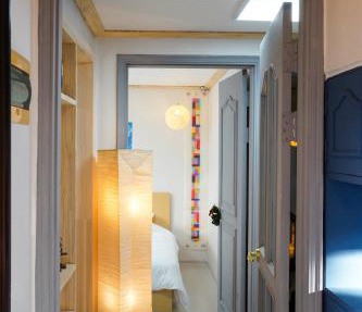 Seoul K-Drama Themed Stay 5 Min Walk to Yeonsinnae Station Sleeps 6 5 Min to Seoul Station via GTX-A Easy Access to Seoul Attractions