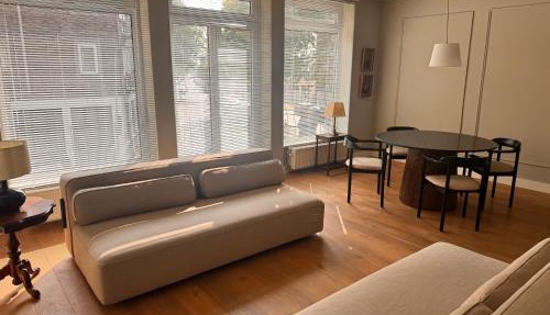 Spacious apartment with roof terrace and balcony