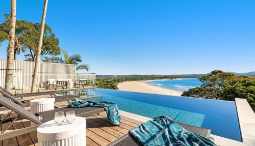 Sway - stunning 5 BR beach house with pool